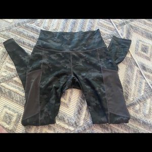 Cameo leggings with pockets